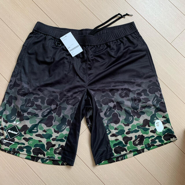 F.C.R.B. - 激レア! F.C.R.B GAME SHORTS APE BAPE 2xlの通販 by ... APE×FCRB ショーツ 新品未使用タグ付き