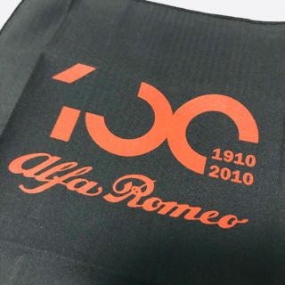 アルファロメオ(Alfa Romeo)のアルファロメオ 100周年 メガネ拭き AlfaRomeo 新品未使用(ノベルティグッズ)