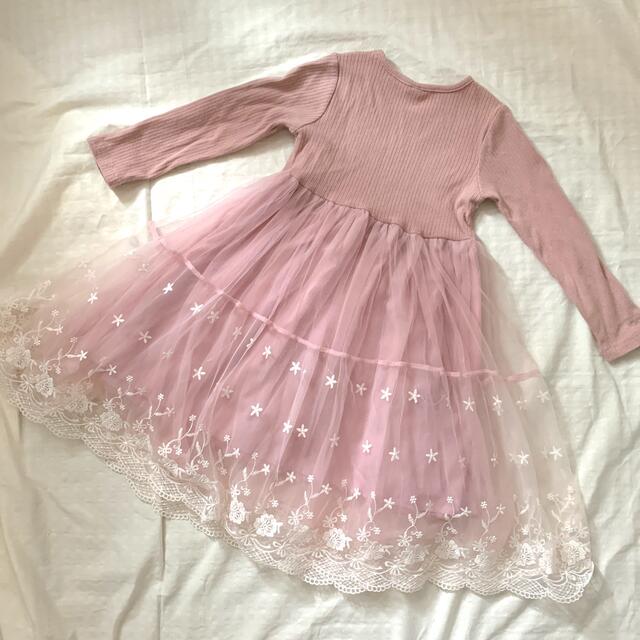 長袖　フリルワンピース　120 キッズ/ベビー/マタニティのキッズ服女の子用(90cm~)(ワンピース)の商品写真