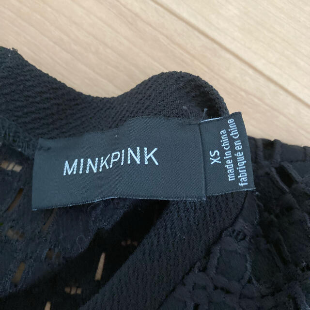 MINKPINK(ミンクピンク)の良品！【MINKPINK】トップス　カットソー　ブラック レディースのトップス(カットソー(半袖/袖なし))の商品写真