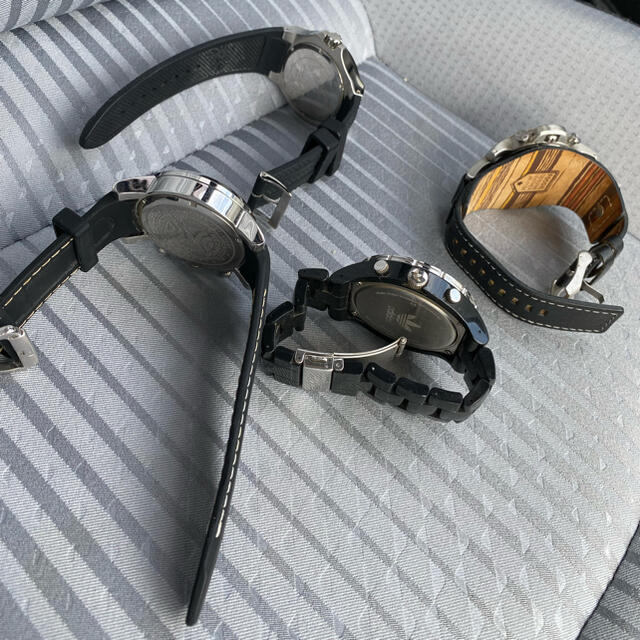 GUESS(ゲス)の腕時計　guess adidas fossil technos メンズの時計(腕時計(アナログ))の商品写真