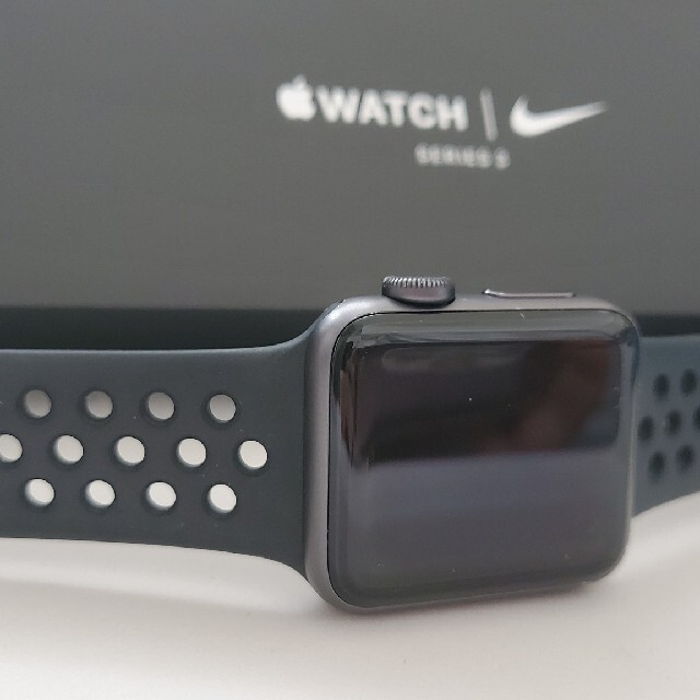 Apple Watch(アップルウォッチ)のApple Watch Series 3 Nike 38ミリ GPS モデル メンズの時計(腕時計(デジタル))の商品写真