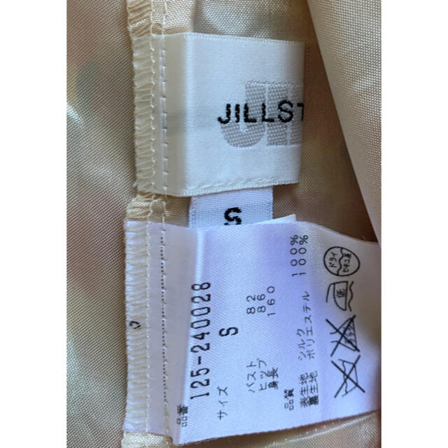 JILL by JILLSTUART(ジルバイジルスチュアート)の《美品！》JILL by JILL STUART フラワープリントワンピース レディースのワンピース(ひざ丈ワンピース)の商品写真