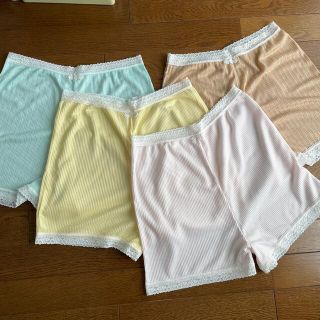 arare0522様専用　とってもかわいいパンツの重ねばき　4枚セット(アンダーシャツ/防寒インナー)