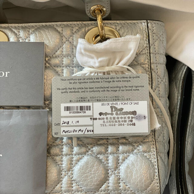 Dior(ディオール)のラッキー様専用、お取り置き品✨レディーディオール⛓ladydior ミニ🤍🤍 レディースのバッグ(ハンドバッグ)の商品写真