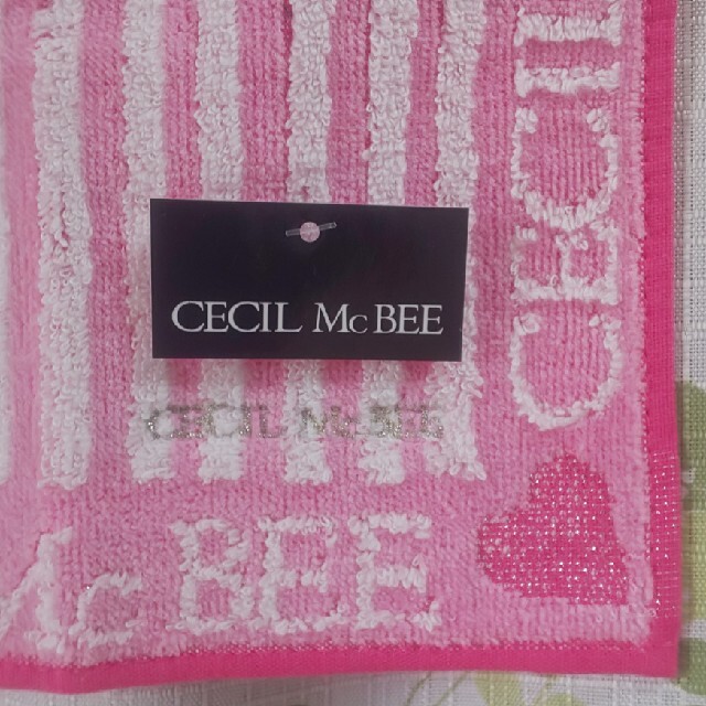 CECIL McBEE(セシルマクビー)の新品未使用  CECIL McBEE ミニタオル インテリア/住まい/日用品の日用品/生活雑貨/旅行(タオル/バス用品)の商品写真