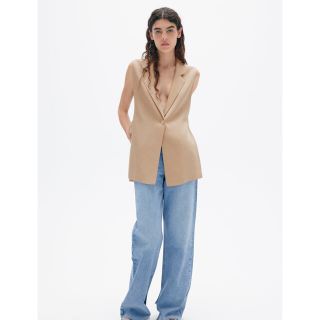 ザラ(ZARA)のZARA スリットベスト　ベスト　XS(ベスト/ジレ)