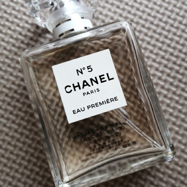 CHANEL(シャネル)の❤️お値下げOK❤️シャネル❤️　ハンドバッグ　香水プレゼント レディースのバッグ(ハンドバッグ)の商品写真
