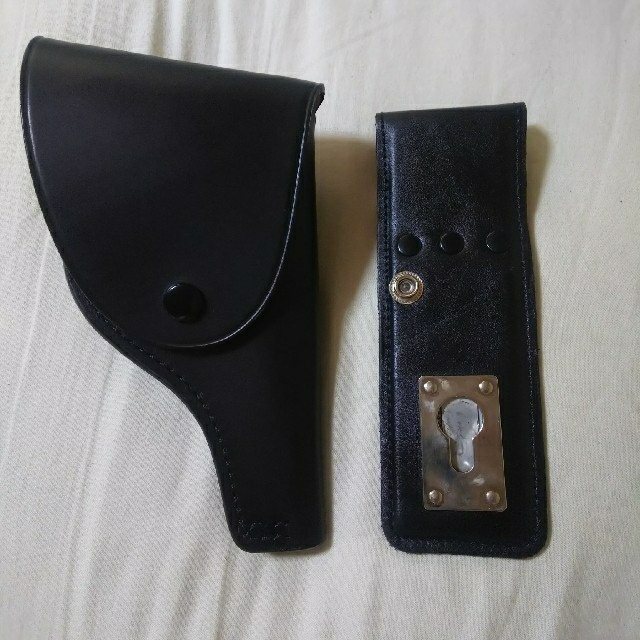 警察官拳銃ホルスター&調整板セットの通販 by さくら(警備員装備 警察官拳銃ホルスター&調整板セットの通販 by さくら(警備員装備