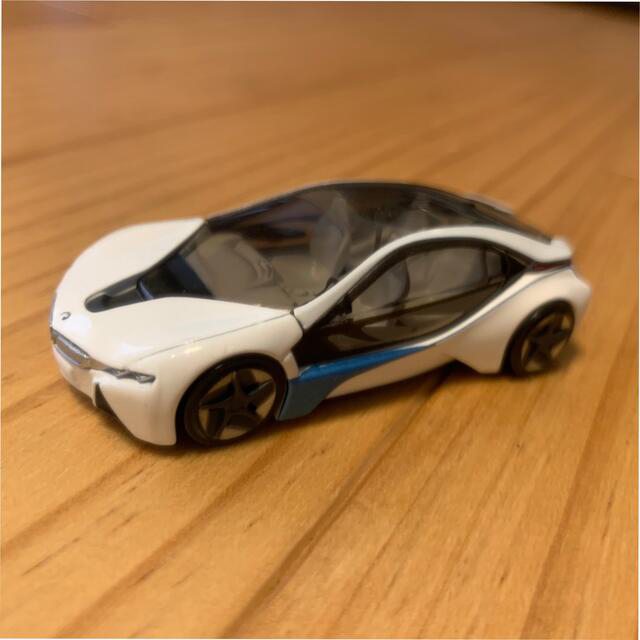 BMW(ビーエムダブリュー)のレア　BMW i8ミニカー エンタメ/ホビーのおもちゃ/ぬいぐるみ(ミニカー)の商品写真