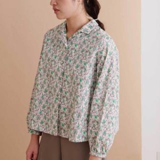 フィグロンドン(fig London)のfig London anemone blouse グリーン(シャツ/ブラウス(長袖/七分))