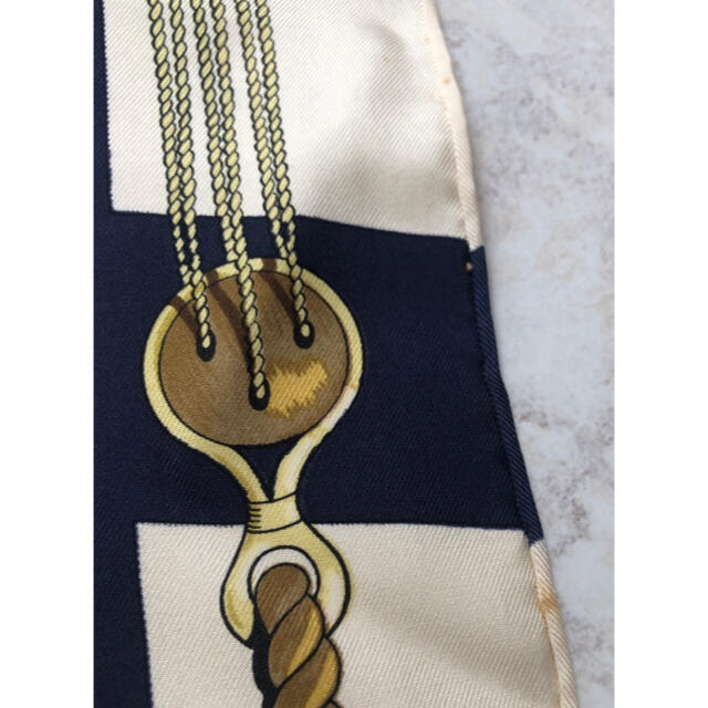 Hermes(エルメス)の専用　個人的オススメ　大人の上質マリン　エルメス　スカーフ　カレ90 レディースのファッション小物(バンダナ/スカーフ)の商品写真