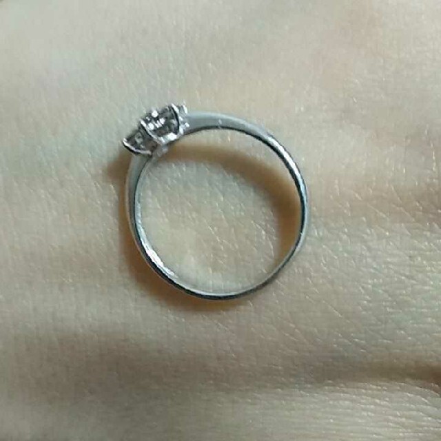 K10 ダイヤモンド 0.20ct リング　花　はな　フラワー　8号　指輪 レディースのアクセサリー(リング(指輪))の商品写真