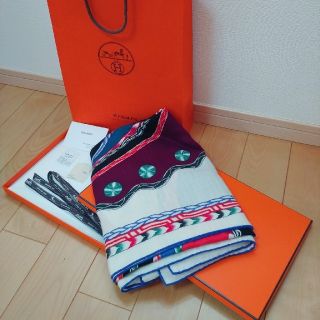 エルメス(Hermes)のHERMESカシミヤシルク　大判ストール135×135(ストール/パシュミナ)