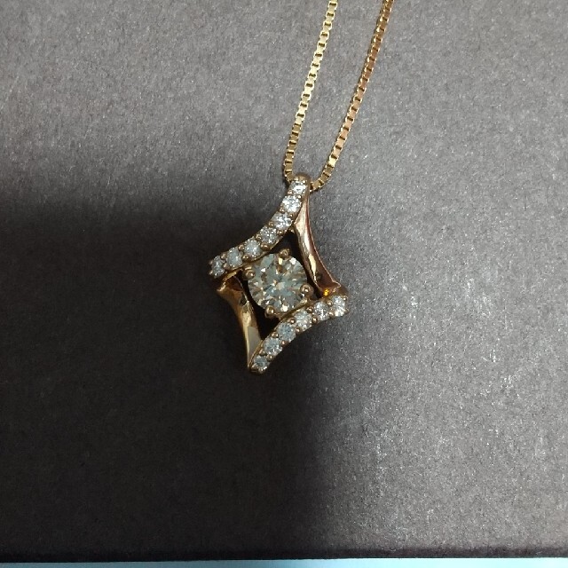 K18 PG ダイヤモンド ペンダント レディースのアクセサリー(ネックレス)の商品写真