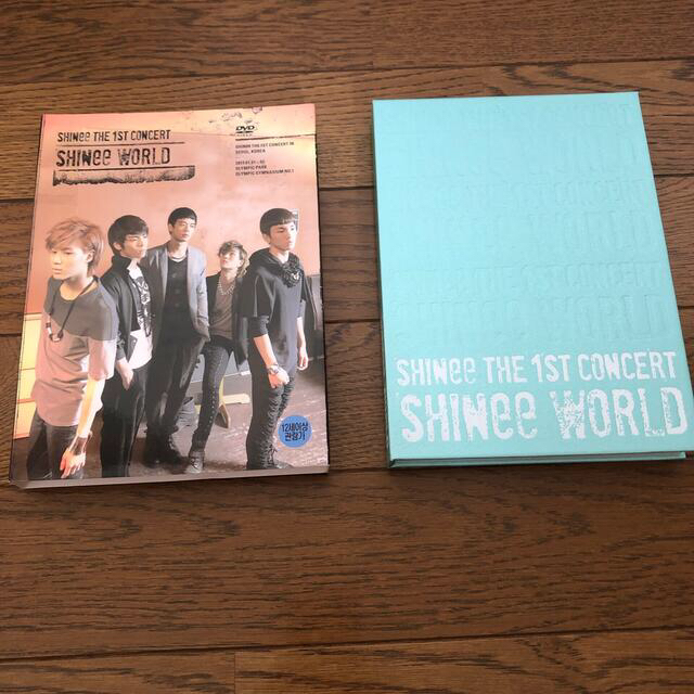 SHINee(シャイニー)のSHINee THE 1ST CONCERT"SHINee WORLD" DVD エンタメ/ホビーのDVD/ブルーレイ(ミュージック)の商品写真