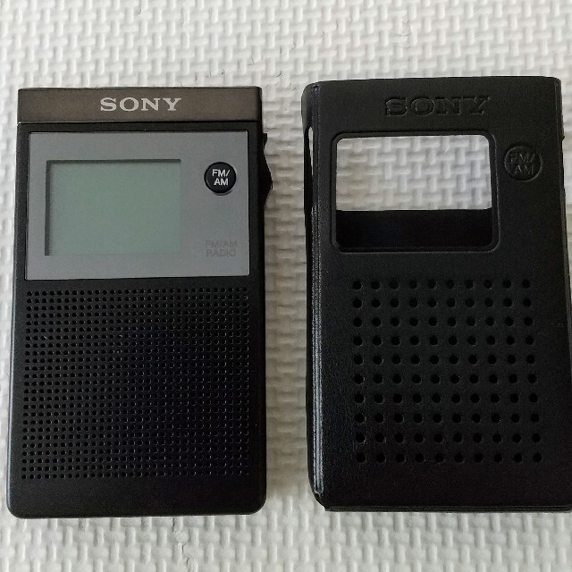 ソニーポケッタブルラジオSONY SRF-R356◎