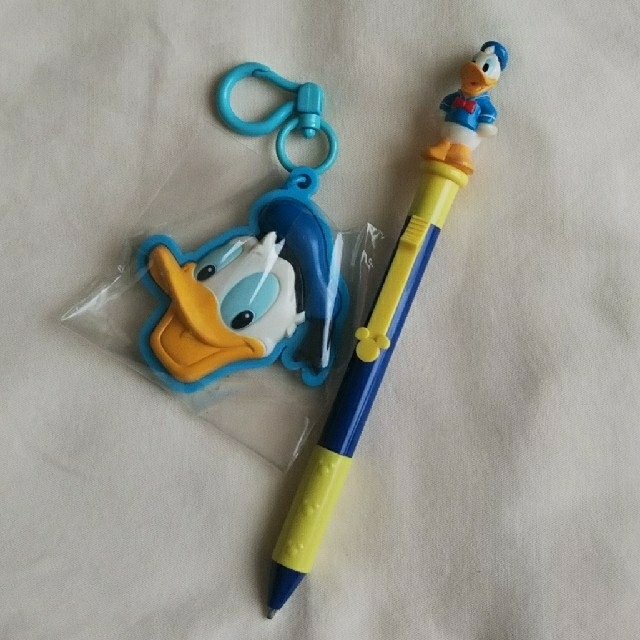 Disney - ドナルドダック キーホルダー&シャープペンシルセットの通販