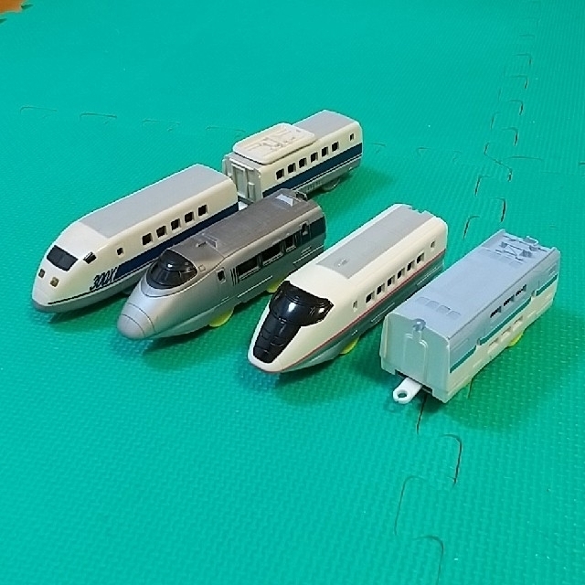 Takara Tomy(タカラトミー)のプラレール トーマス まとめ売り　おしゃべりジェームスなど キッズ/ベビー/マタニティのおもちゃ(電車のおもちゃ/車)の商品写真