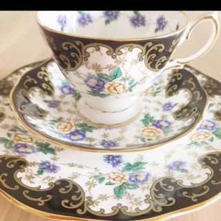 値引き上限 ROYAL ALBERT カップ&ソーサ 25周年記念 食器