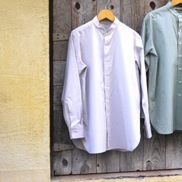 COMOLI(コモリ)のauralee WASHED FINX TWILL SHIRTS レディースのトップス(シャツ/ブラウス(長袖/七分))の商品写真