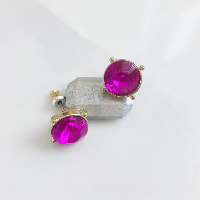 Retro ＊ purple stone pierce レディースのアクセサリー(ピアス)の商品写真