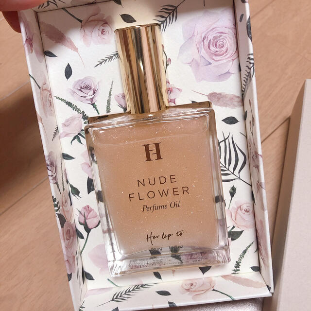 herlipto NUDEFLOWER パフュームオイル コスメ/美容の香水(香水(女性用))の商品写真