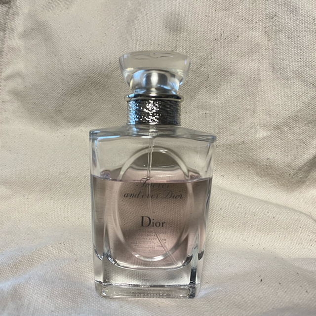 Dior(ディオール)のひよこ様専用　Dior ディオール　香水　フォーエヴァーアンドエヴァー コスメ/美容の香水(香水(女性用))の商品写真