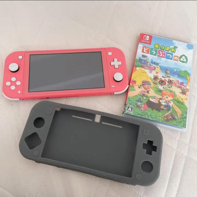 NINTENDO switch lite コーラルピンク　どうぶつの森家庭用ゲーム機本体