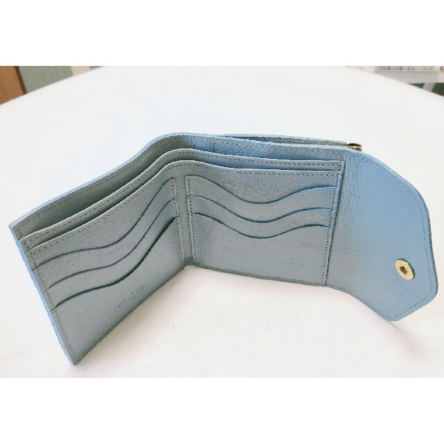 IL BISONTE(イルビゾンテ)の【新品】イルビゾンテ がま口 2つ折り 財布 ペールブルー レディースのファッション小物(財布)の商品写真