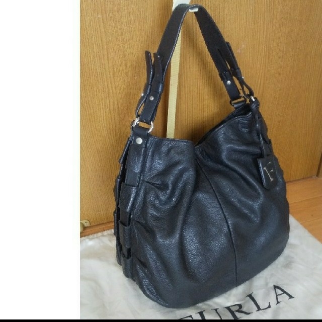 FURLA フルラ　トートバッグ　保存袋付き　A4収納可能　オールレザー