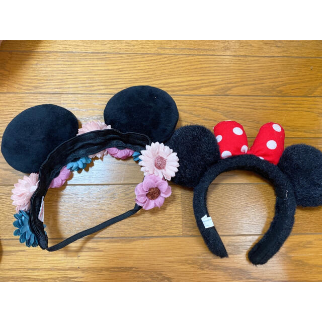 Disney(ディズニー)のミニーちゃんのカチューシャのセット エンタメ/ホビーのおもちゃ/ぬいぐるみ(キャラクターグッズ)の商品写真