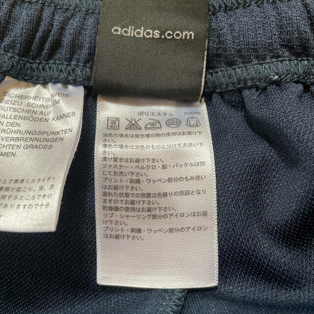 adidas(アディダス)のadidasハーフパンツ　150 キッズ/ベビー/マタニティのキッズ服男の子用(90cm~)(パンツ/スパッツ)の商品写真