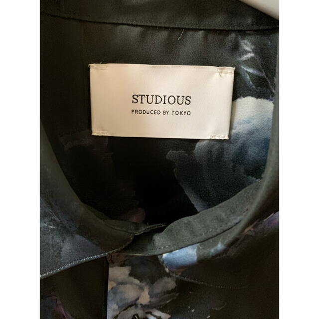 STUDIOUS(ステュディオス)のSTUDDIOUS花柄シャツ メンズのトップス(シャツ)の商品写真