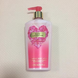 ヴィクトリアズシークレット(Victoria's Secret)の【新品】ヴィクトリアシークレット☆PUREDAYDREAM(ボディローション/ミルク)