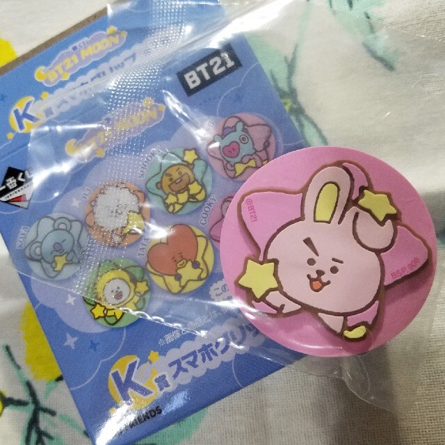 cooky スマホグリップ  BT21 一番くじ エンタメ/ホビーのおもちゃ/ぬいぐるみ(キャラクターグッズ)の商品写真