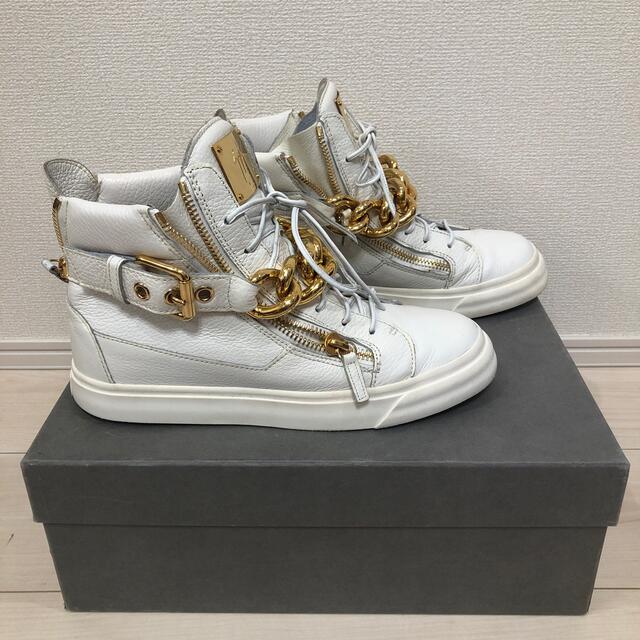 GIUZEPPE ZANOTTI(ジュゼッペザノッティ)のジュゼッペザノッティ ゴールド  チェーン ハイカット  スニーカー　美品 メンズの靴/シューズ(スニーカー)の商品写真