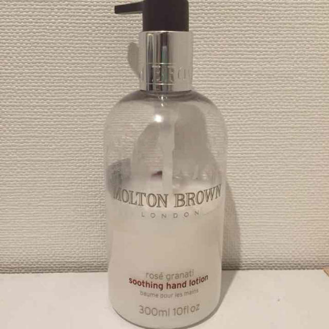 L'OCCITANE(ロクシタン)のMOLTON BROWNのハンドクリーム コスメ/美容のボディケア(ハンドクリーム)の商品写真