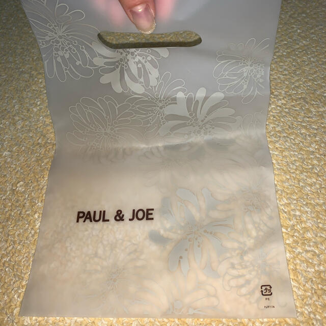 PAUL & JOE(ポールアンドジョー)のPAUL&JOE ポール&ジョー　ビニール　ショッパー レディースのバッグ(ショップ袋)の商品写真