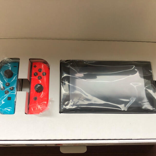 任天堂スイッチ　新品