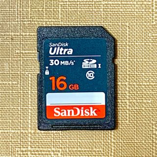 サンディスク(SanDisk)のSDカード　16GB(PC周辺機器)