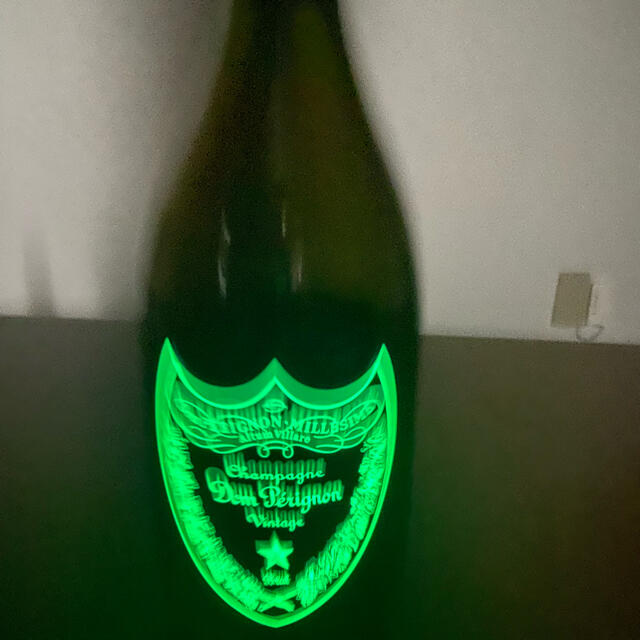 Dom Pérignon(ドンペリニヨン)のドンペリ　モエ　空ビン 食品/飲料/酒の酒(シャンパン/スパークリングワイン)の商品写真