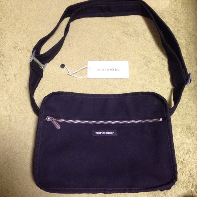 marimekko(マリメッコ)のmarimekko city ショルダーバッグ 1度短時間のみ使用 レディースのバッグ(ショルダーバッグ)の商品写真