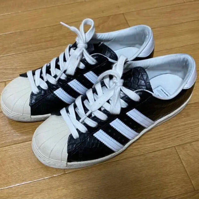 adidas スニーカー　即購入可能　ピンク　23cm