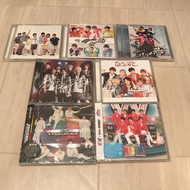 ジャニーズWEST(ジャニーズウエスト)のジャニーズWEST CD 19点 まとめ売り SALE中 エンタメ/ホビーのCD(ポップス/ロック(邦楽))の商品写真