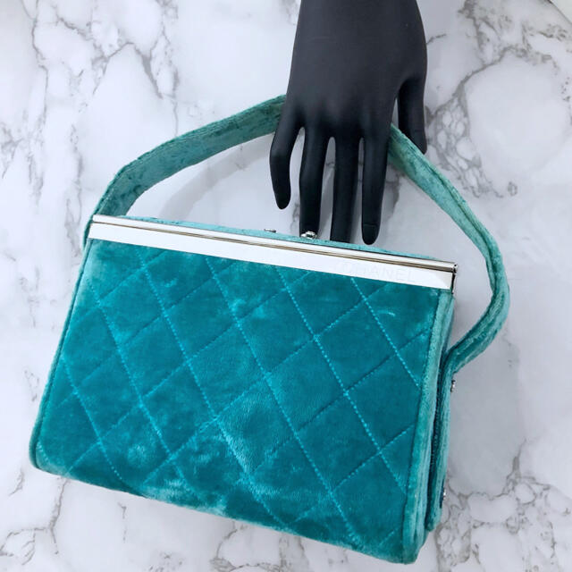 CHANEL マトラッセ レザー バニティ バッグ ビンテージ 観音開き