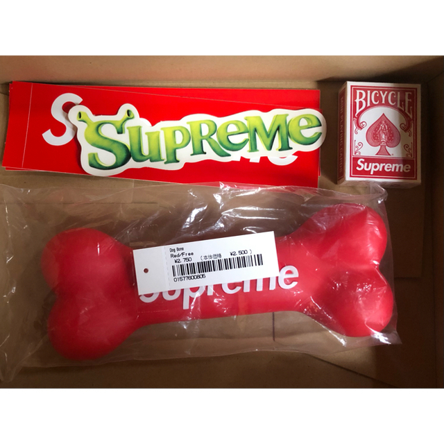 ファッション小物supreme dog bone