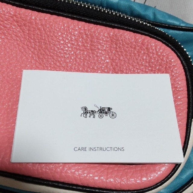 COACH(コーチ)の新品 COACHコーチ マルチカラー ウエストポーチ ボディバッグ シグネチャー レディースのバッグ(ボディバッグ/ウエストポーチ)の商品写真