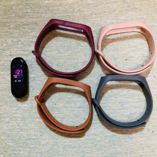 【お値下げ可】miband4 日本語版 他付属品等 メンズの時計(腕時計(デジタル))の商品写真