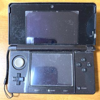 ニンテンドー3DS(ニンテンドー3DS)のニンテンドー３ＤＳ 初期型 ＋ Wiiソフト ３つ(携帯用ゲーム機本体)